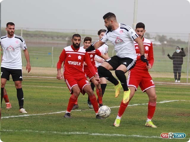 שחקני שתי הקבוצות (דאפר מחאמיד)